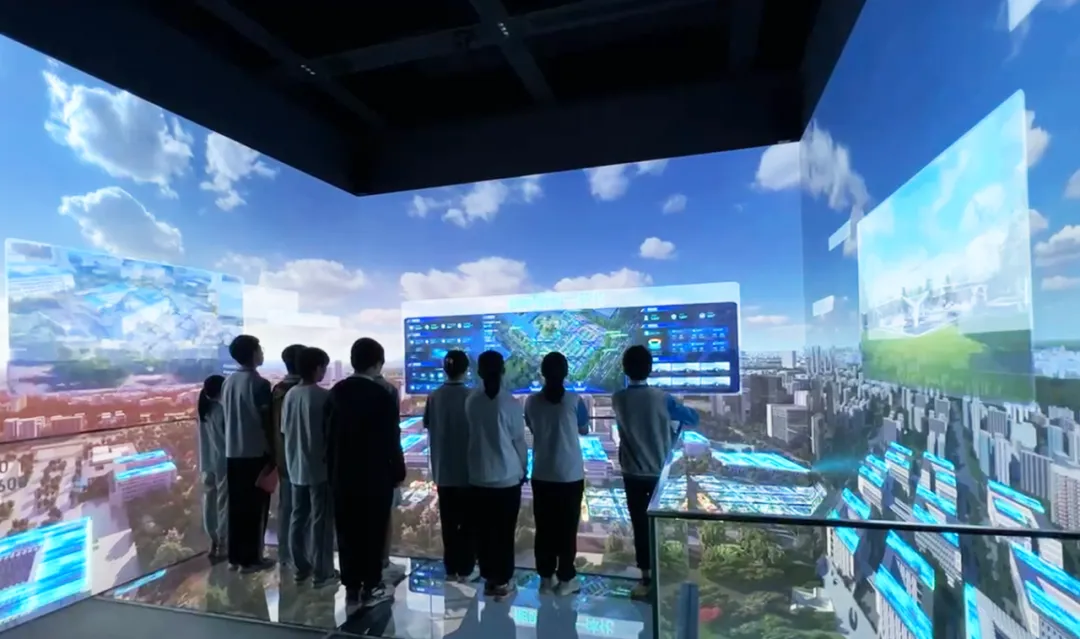 环球360联合无锡市大桥实验学校、太科城实验学校：共启科技研学第一