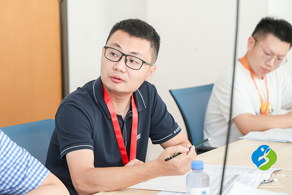环球360AI研究院加入第十五届大学生效劳外包立异创业大赛天下决赛